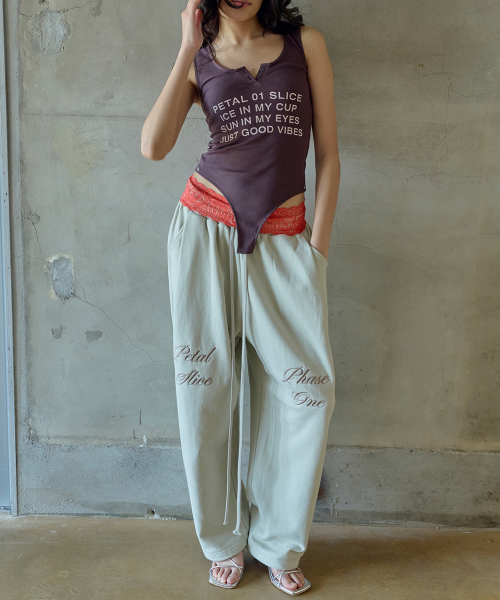 Printed Line Sleeveless (BROWN)