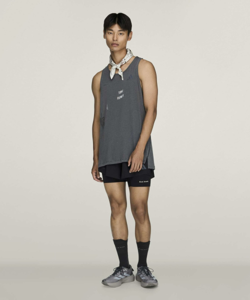 adixSFTM TANK M CARBON