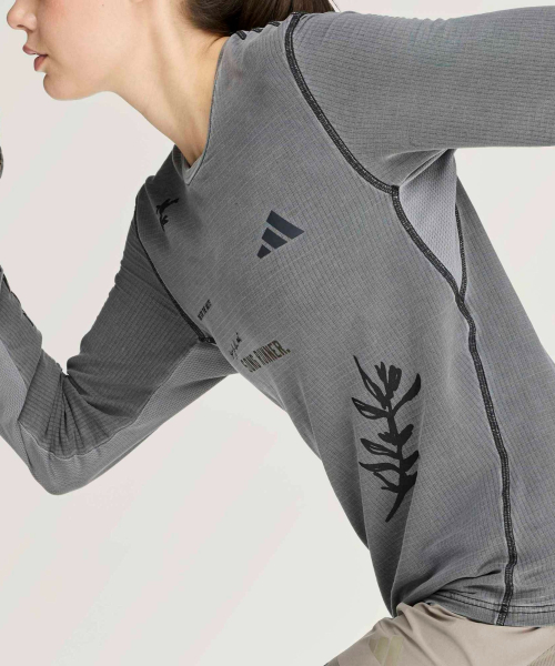 adixSFTM LS W CARBON