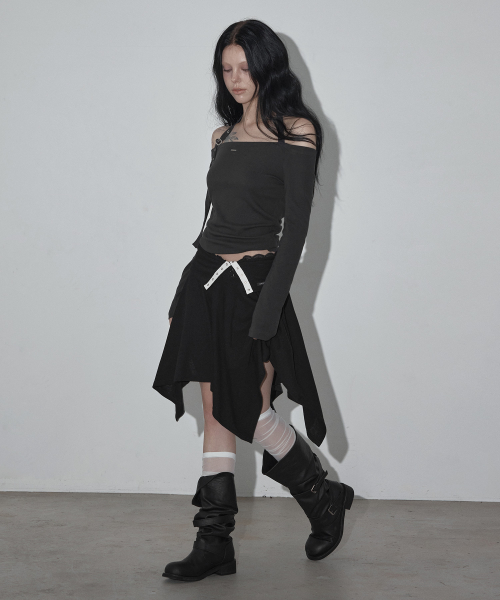 로젠 폴딩 레이스 훌 미디 스커트_블랙