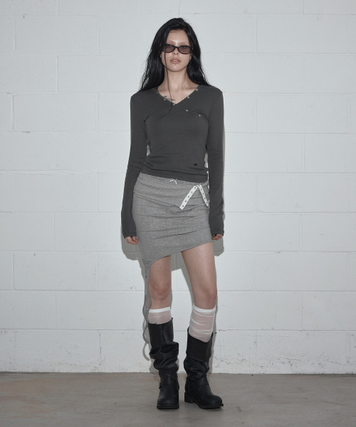 Butyl Button V-Wrap Hooded Long-Sleeve T Shirt_Charcoal