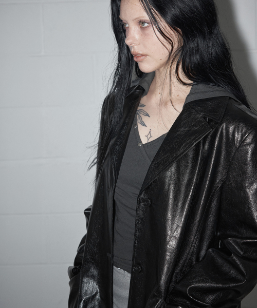 Butyl Button V-Wrap Hooded Long-Sleeve T Shirt_Charcoal