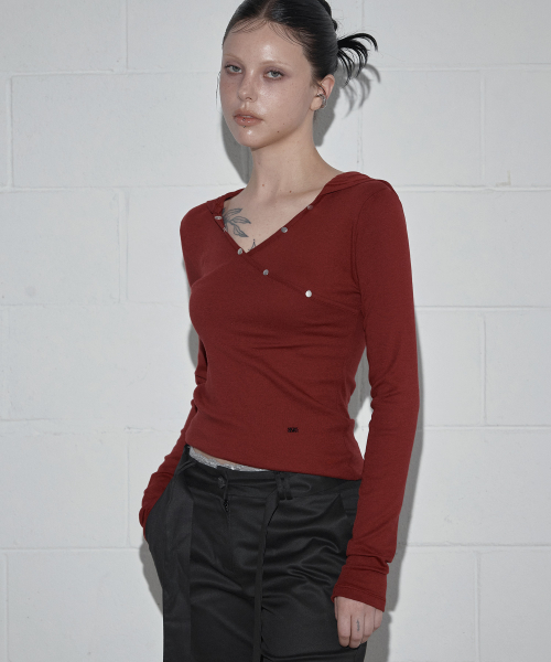 Butil Button V Wrap Hood Long Sleeve T Shirt_Wine