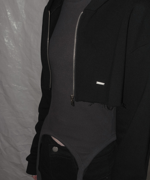 Cheto Eyelet Crop Bolero Hood Zip Up_Black