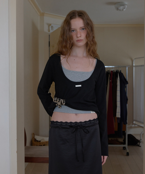 Ross deep u-neck knit - Black