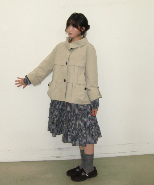 FRILL COLLAR SHIRRING JACKET BEIGE