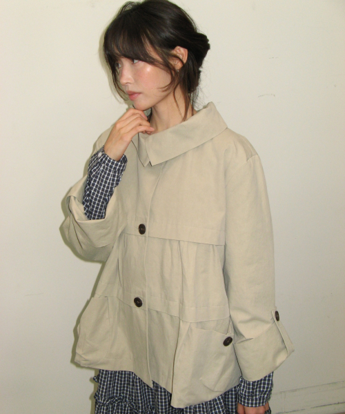 FRILL COLLAR SHIRRING JACKET BEIGE