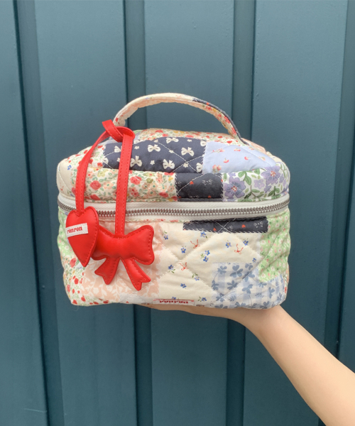 PATCHWORK QUILTED SQUARE POUCH
