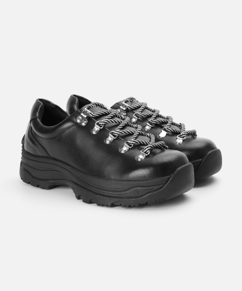 RESOLUTE [BLACK]