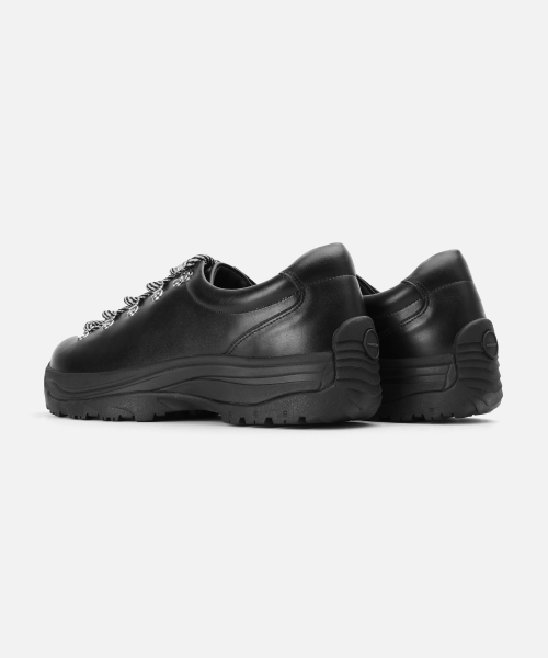 RESOLUTE [BLACK]