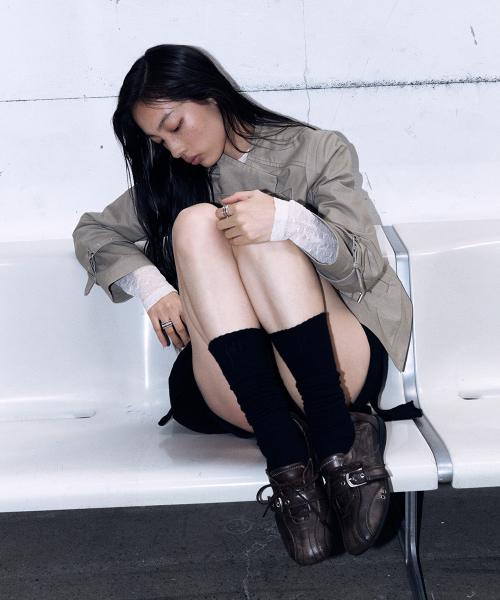 스키아 벨티드 스니커즈 브라운