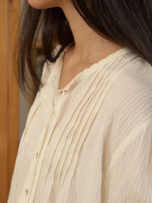 Feminine Pintuck Blouse MU2678BL802M