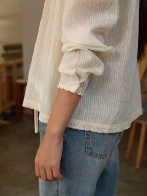 Feminine Pintuck Blouse MU2678BL802M