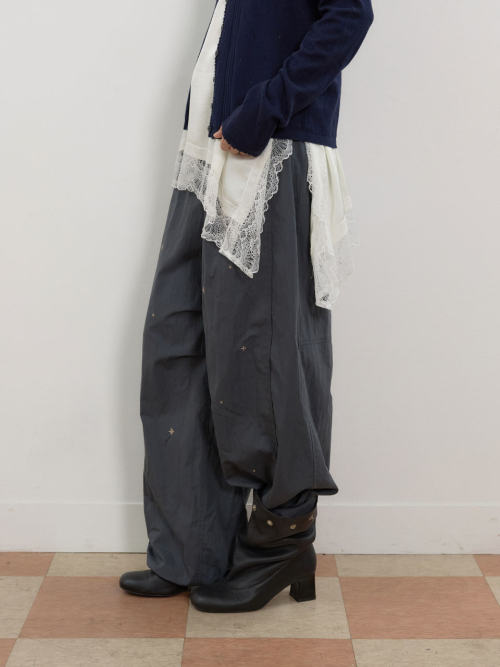 Embroided Barrel Parachute Pants MU2678PT804M