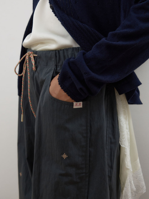 Embroided Barrel Parachute Pants MU2678PT804M