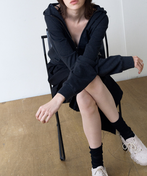 오블리크 패널 스니커즈 베이지
