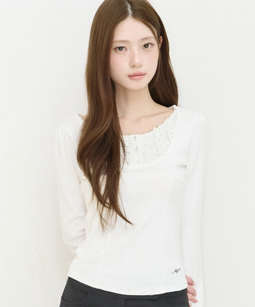 RUFFLE LAYERED LONG SLEEVE DOT