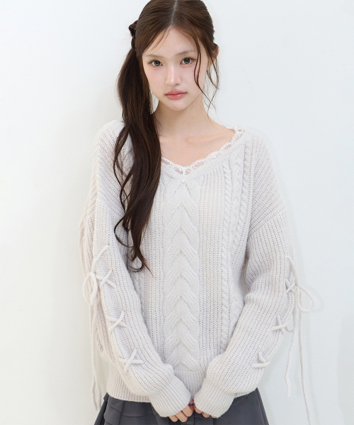 LACE UP V-NECK KNIT GRAY