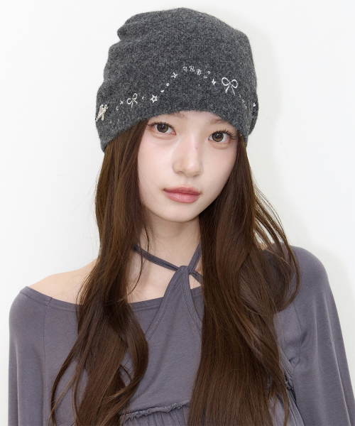 DRAWING EMBROIDERY BEANIE CHARCOAL