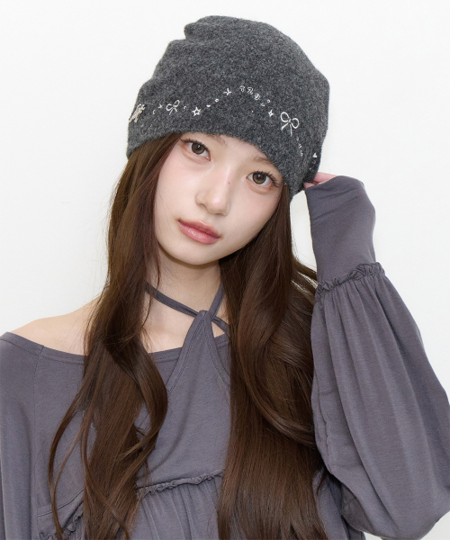 DRAWING EMBROIDERY BEANIE CHARCOAL