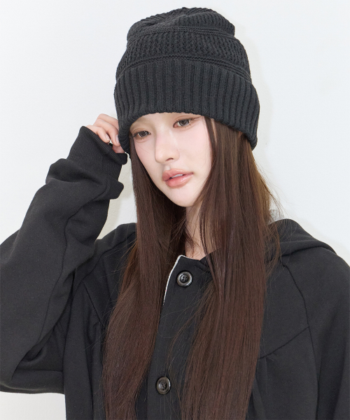 BASIC KNIT BEANIE BLACK