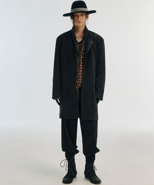 Blade Tencel High-Neck Coat Black