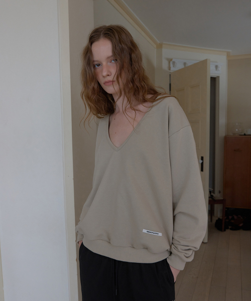 Hines deep v-neck sweatshirt - Beige
