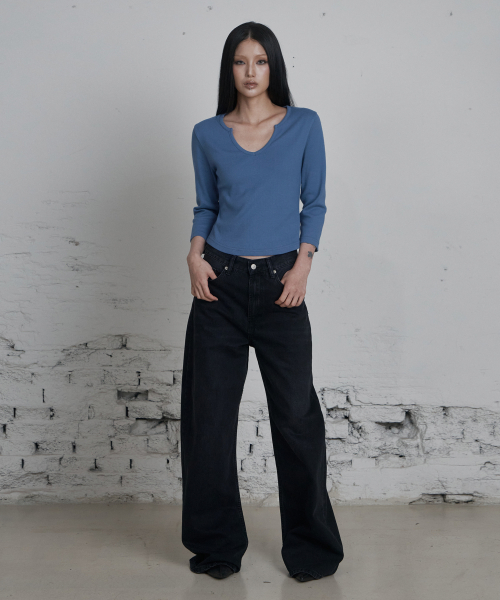 C 90S LINE SLIT NECK T-SHIRT_SMOKE BLUE