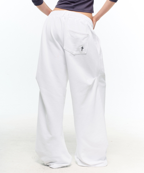 SLOUCHY SWEATPANTS (WHITE)