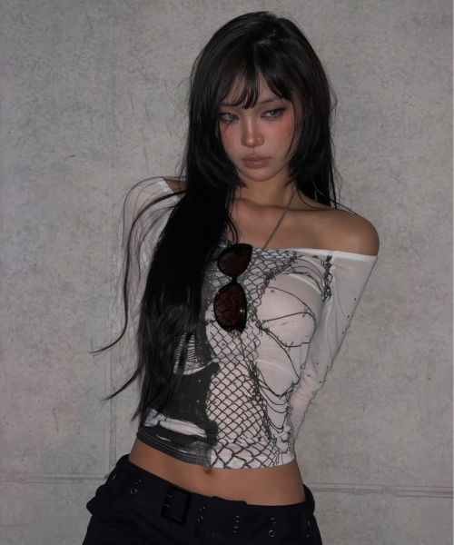 WEB STUD OFF-SHOULDER (WHITE) F26ZB525