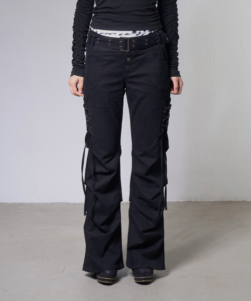 BELTED FLARE SHIRRING PANTS (BLACK) F26ZD468