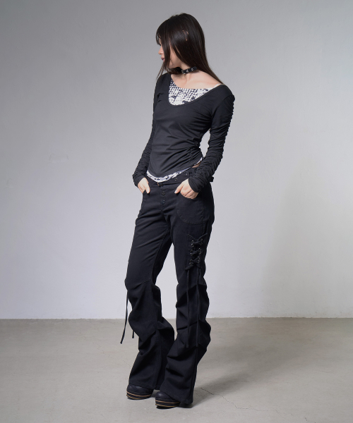 BELTED FLARE SHIRRING PANTS (BLACK) F26ZD468