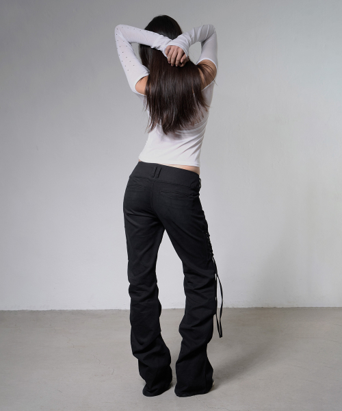BELTED FLARE SHIRRING PANTS (BLACK) F26ZD468