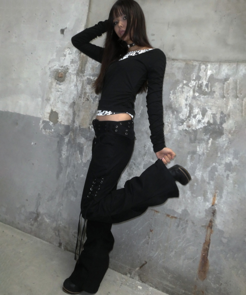 BELTED FLARE SHIRRING PANTS (BLACK) F26ZD468