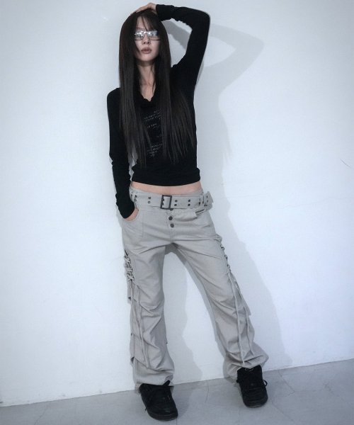 BELTED FLARE SHIRRING PANTS (BEIGE) F26ZD468