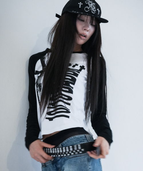 BADDIE SNIPER LONG SLEEVE (BLACK) F26ZB532