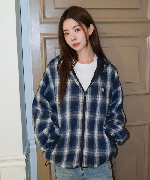 REVERSIBLE LOOSE FIT CHECK HOOD JACKET [BLACK]