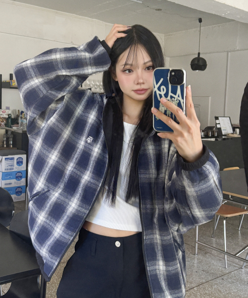 REVERSIBLE LOOSE FIT CHECK HOOD JACKET [BLACK]