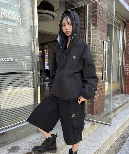 REVERSIBLE LOOSE FIT CHECK HOOD JACKET [BLACK]