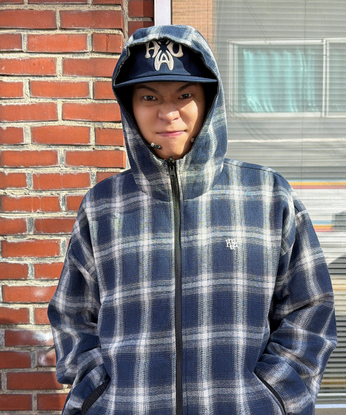 REVERSIBLE LOOSE FIT CHECK HOOD JACKET [BLACK]