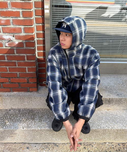 REVERSIBLE LOOSE FIT CHECK HOOD JACKET [BLACK]
