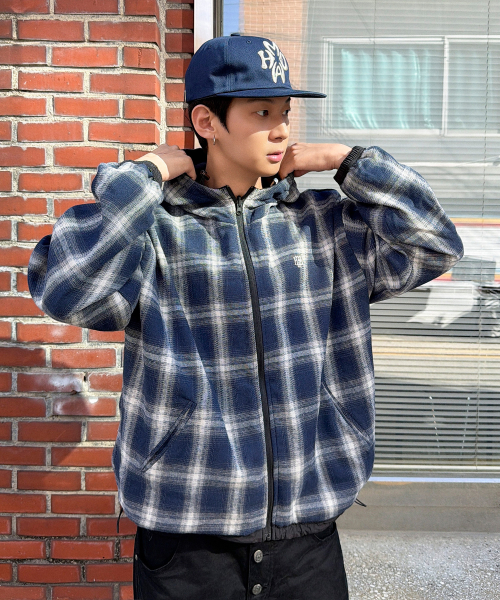 REVERSIBLE LOOSE FIT CHECK HOOD JACKET [BLACK]