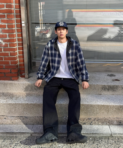 REVERSIBLE LOOSE FIT CHECK HOOD JACKET [BLACK]