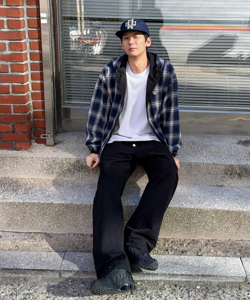 REVERSIBLE LOOSE FIT CHECK HOOD JACKET [BLACK]