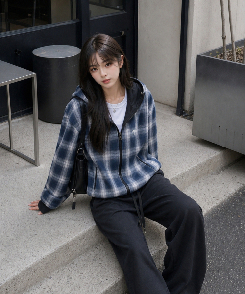 REVERSIBLE LOOSE FIT CHECK HOOD JACKET [BLACK]