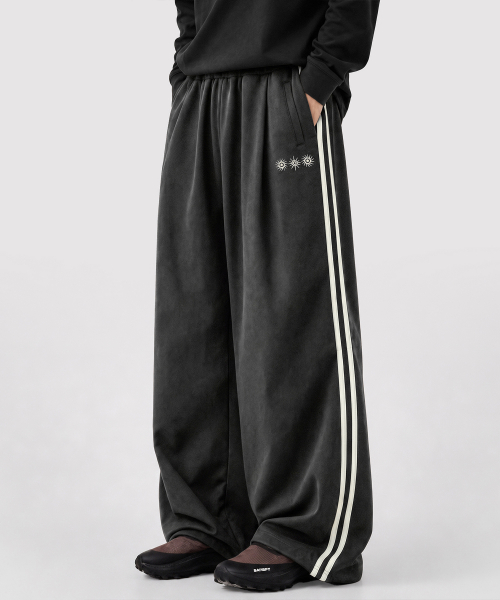 VLAD ONE-TUCK CURVED TRACK PANTS_(3SYMBOL JERSEY) 3 COLOR