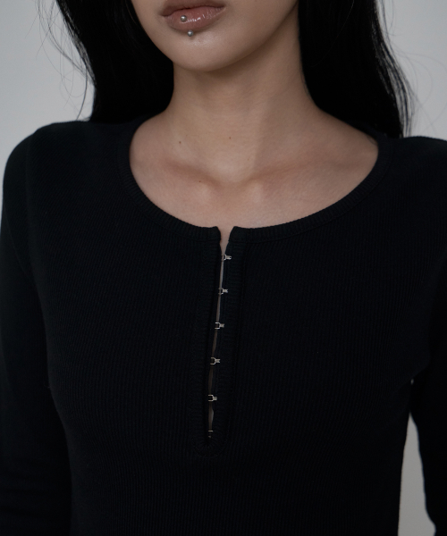 C HOOK FRONT OPEN T-SHIRT_BLACK
