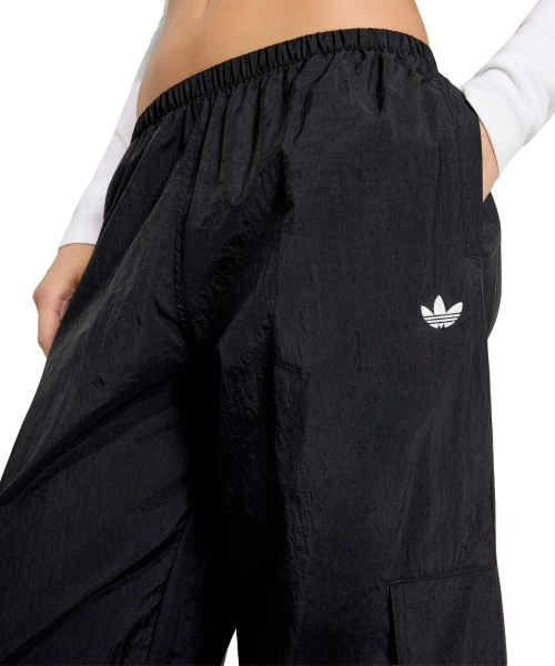 ESS WOVEN PANT BLACK