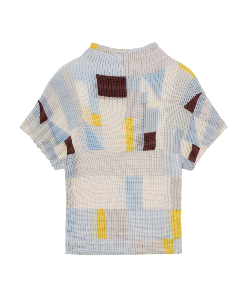 PLEATED GRAPHIC T-SHIRT IN LIGHT GREY