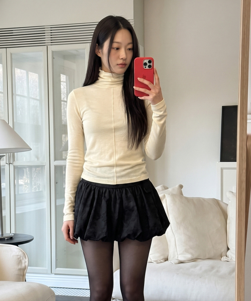 Ruffle Embroidered Mock-Neck T-Shirt J1TS020Q